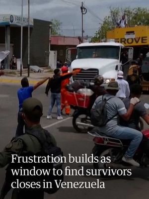 Families in La Guaira, Venezuela, blocked a truck carrying rescue equipment to another neighbourhood on Sunday, in a desperate attempt to divert it to find their loved ones.  "I pulled my daughter halfway out. They’re not going to move from there," Wilker Molaya said. "I have nothing to lose – let them kill me if they want.” International response teams from the US, Mexico and elsewhere have joined Venezuelan authorities in the search, but as the critical 72-hour window for finding survivors has passed, anger and frustration is growing.  Aftershocks and a lack of heavy machinery have been slowing searches in some of the hardest-hit areas, while communities continue to attempt to clear debris on their own. The death toll has risen to 1,450 people, and this number is expected to increase as tens of thousands are still missing. Tap the link in bio to follow our live blog with the latest updates on rescue efforts in Venezuela, five days after the earthquakes struck. #venezuela🇻🇪 #news #guardian 