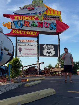 Maybe I shouldn’t get start posting TikTok’s again.. ROADSIDE ODDITIES ENTRY 1: Missouri’s #2 Attraction, Uranus Fudge Factory