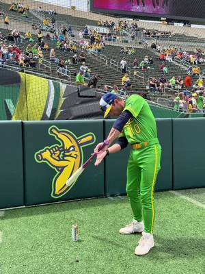 green jerseys 🔥 especially with some sparkling hydration that boosts metabolism! @BODYARMOR #BODYARMORpartner