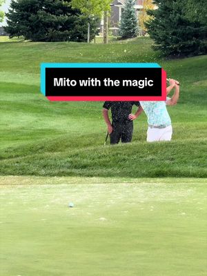 I just can’t stop watching this spinner 😮‍💨 We miss you Mito ❤️ #trickshot #golfer #golftok 