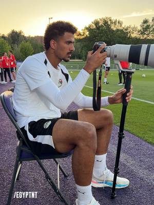 نجم قدام الكاميرا و وراها 📸✨ A Star on both sides of the camera 📸✨ #شجع_مصر #منتخب_الفراعنة  #الفراعنة_في_كأس_العالم #egyptnt #FIFAWORLDCUP