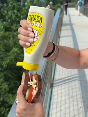 Hate when that happens…. #mayo #grazaoliveoil #graza #birds #