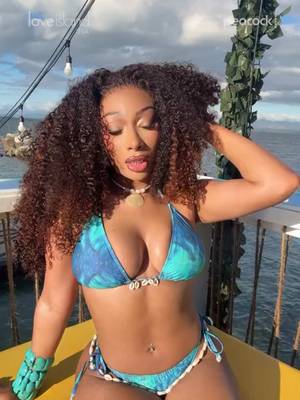 Vibes and views are always immaculate with @Megan Thee Stallion 😍 #LoveIslandUSA 
