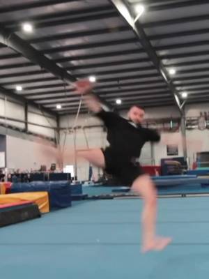 Combo goes both ways 😏 #tricking #sports #martialarts #taekwondo #adrenaline  