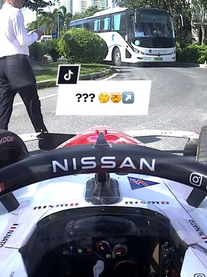 a glitch in the matrix?? 🤯 #FormulaE #motorspirt #racing Lianxin #SanyaEPrix 
