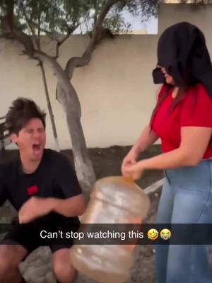 She knows him too well 😂 (via caiman.ccvs) #funny #fail 