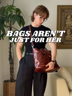 Your pockets were never meant for all that. Men can carry bags too @Ronning  #mensleatherbag #leatherbag #mensfashion #mensstyle #mensbag 