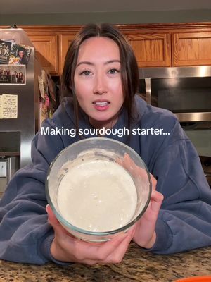 I hate making sourdough starters 😭😭😭 #sourdoughstarterfeeding #sourdoughstarter #sourdoughstarterfails #homemadesourdoughstarter #sourdoughtok 