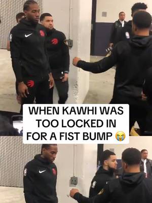 When Kawhi Leonard completely left Norman Powell hanging 😭 #NBA #toronto #raptors  🎥 @Yahoo Sports 