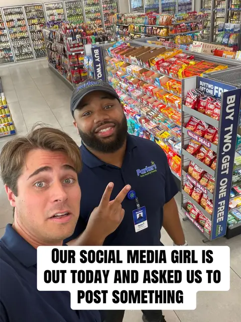 Social media girl let us take over today. Yeeeeeeeeee budddy les go 