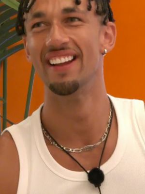Carlos finding out he's in Priya's "top three" wasn't exactly the confidence boost he was hoping for, especially when had his sights set on the top spot... 🤣 Love Island continues tonight at 9pm on ITV2. Produced by Lifted Entertainment, part of ITV Studios.