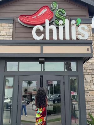 you CAN have a $6 Bombshell Marg and sip it too… only at Chili’s this month #chilispartner +21 to consume alcohol, at participating locations only while supplies last