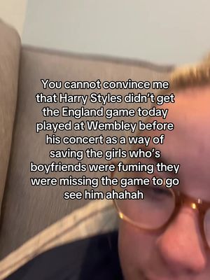 Honestly think my boyfriend would’ve cancelled haha🏴󠁧󠁢󠁥󠁮󠁧󠁿 #harrystyles #togethertogether #worldcup #england #englandfootball 