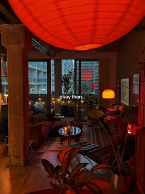 vintage modern vibes always 🤝 #apartmentaesthetic #midcenturymodern #interiordesign #apartmenttherapy #homeinspo