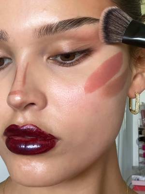 Whose ready for fall meeeeeee #grwmmakeup #cleangirlmakeup #nomakeupmakeup #laminatedbrows #glowymakeup  @EvryJewels @REFY  @Kosas @rhode skin @Natasha Denona @Hourglass Cosmetics @Westman-Atelier @Makeup By Mario @realtechniques @M·A·C Cosmetics @Peripera @Glossier @Morphe Cosmetics @ONE SIZE BEAUTY @Diorbeauty @Athra Luxe Jewelry 