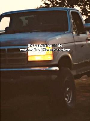 Adds character 😉 #nashville #country #countrymusic #vintagetruck 