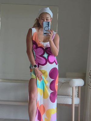 Styling has never been my strong suit and the bandana is something new but i wanted to step out of my comfort zone!! I used Circle to Search with Google on my @Samsung US Galaxy S26 Ultra to find the exact dress my friend was wearing without spending hours searching for it. This feature is soooo nice, it's how I've been finding new pieces I see online and love! Shop the Galaxy S26 Ultra at @att !! #GalaxyS26Ultra #CircleToSearchwithGoogle Google is a trademark of Google LLC. Results, availability and compatibility vary. Images simulated