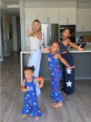 Halle carried 😆❤️🤍💙 #momanddaughters #dancetrend #daughters #toddler
