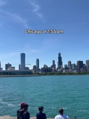 that’s chicago for ya 🫠 #chicago #chicagosummer #chicagoweather #chicagotiktok #storm 