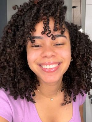 Day 1 will always have my heart for cute defined curls, but Day 5? She is that girl! #curlyhair#curls#naturalhair 