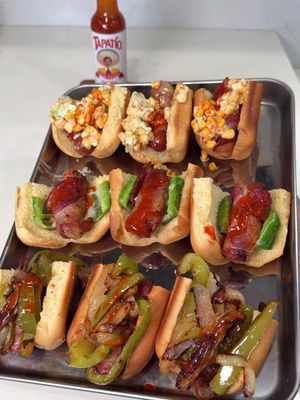 Ready for a spicy 4th of July? Watch us make mini hot dogs 3 ways—each with a Tapatío twist! 🌶️🌭 1. Elote style 2. Cheese & jalapeño 3. Grilled onions & peppers Which one would you try first? Comment below and let’s bring the heat to your holiday! 🔥 #TapatioHotSauce #FourthOfJuly #FoodTok