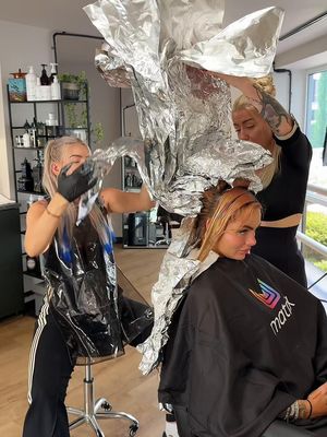 @Bleach Academy [ współpraca ] z najlepszymi to czysta przyjemność i czysty blond.👸🏼✨💅🏼