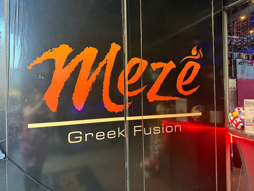 Have you been to Meze Greek Fusion in the @Gaslamp Quarter of downtown #SanDiego? You can easily make a full meal out of its happy hour menu. All of the dishes range from only $6 to $8! We feasted on the Gyro Meze, Greek salad, Meze Mac & Cheese, Cilantro-Jalapeño Hummus with French rosé wine alongside. We then treated ourselves to two cocktails not on happy hour: Almost Naked & Totally Famous with Divino Tamarindo Mezcal, Aperol, passion fruit and lemon in a Tajin-rimmed glass, and the Old Fashioned with Whistle Pig 6-Year Rye, demerara syrup, R&D Aromatic #7 Bitters and Cherry Apple Bitters. This is a great place to visit when you’re hungry and ready for a casual setting. Weekdays are chill; expect a party atmosphere on weekend nights. 