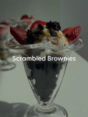Don’t knock it ’til you try it. Baking brownies is out, scrambling them is in. ✨