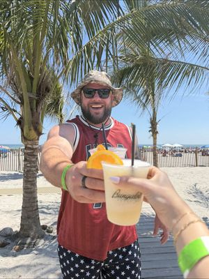 Still no idea @connor9spies #ac #4thofjuly #travel #beach #friends 