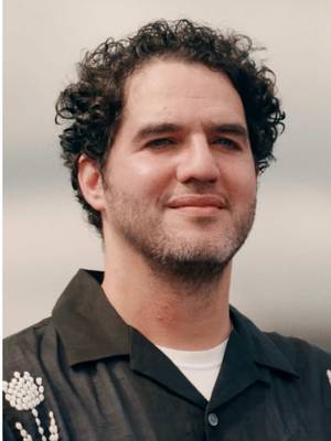 Benny Safdie in London. Experience The Odyssey in cinemas July 17.