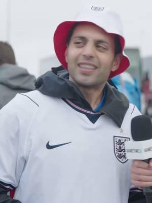England fans came for the football and stayed for the American game-day traditions. 👀 #Gametime #WorldCup