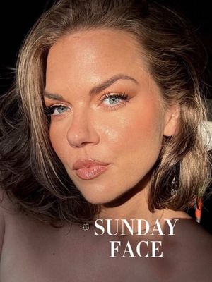 Welcome to Sunday face 💋 . . . #sundayface @Sculpted by Aimee UK @Morphe Cosmetics @Makeup By Mario 