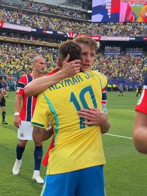 Neymar 🇧🇷🤝🇳🇴 #FIFAWorldCup 