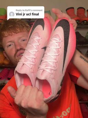 Replying to @Raffi Vini Jr’s UCL final boots from 2024!! Do you remember these? 🤩 #footballboots #soccercleats #nikefootball #mercurial #vinijr 