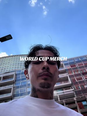HeyTea dropping World Cup merch with their drinks #london #heyteauk #heyteamagnet