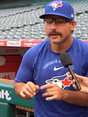 Davis Schneider didn’t disappoint when asked to sing his favorite Taylor Swift song #MLB #taylorswift #sports #sing