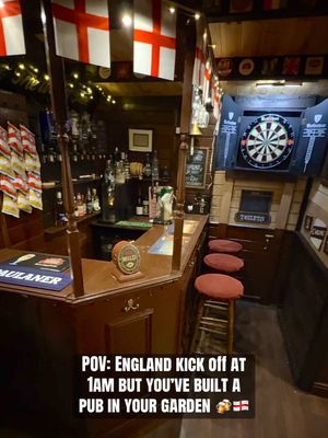Watching England at 1AM in my VERY local pub 😂🙌🍻🏴󠁧󠁢󠁥󠁮󠁧󠁿 #england #worldcup #football #beer 