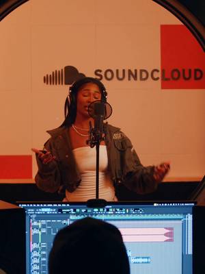 With confidence and class, @_1dessdior brings her signature sound to The Booth, presented by @whitecastle. Watch the full performance of "Ms. Put It On" now on YouTube 🎥 #newmusic #freestyle