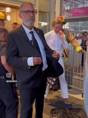 Wes Anderson and James L Brooks saved by the Los Angeles Fire Department from a broken elevator at the Academy Museum! I can’t wait to see him direct a movie based on this event! 🙌