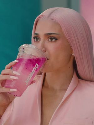 The King Kylie Drinks are here. Only at Dunkin’. 👑💖 #DunkinPartner