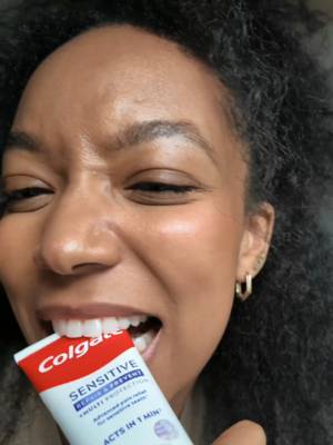 Do you suffer with sensitive teeth? 🦷  *Repairs sensitive teeth areas with continued use 2x/day. For instant pain relief, gently massage directly on the sensitive teeth area with the fingertip for 1 minute for up to 2x/day. #Colgate