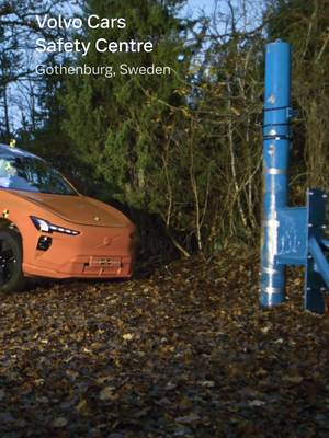 Shaped by decades of real-world crash research, and equipped with the latest safety technology, the fully electric EX60 is the Volvo Cars Safety Standard in action.