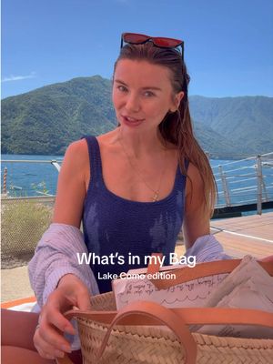 I’m letting you in on my deepest, most intimate personal space… my BEACH BAG 🫣 What was your favourite item I pulled out? Tell me below 👇 #whatsinmybag 