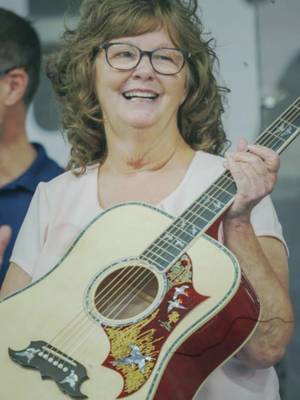 For over 50 years, Kathy Kelly has helped bring thousands of Gibson guitars to life including yours. Now, hear her story in the debut episode of Backstage Heroes, a new Gibson TV series shining a light on some of the longest-serving artisans at Gibson craftories in Nashville, Tennessee, and Bozeman, Montana. Kathy’s story is a reminder that the people behind the guitars are the heart and soul of Gibson, and what makes Gibson so special. ▶️ Watch the full episode at the link in our bio. #GibsonTV #BackstageHeroes #Handcrafted