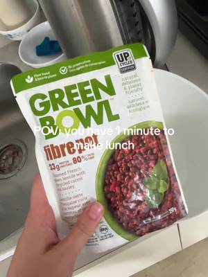 Sometimes days just get busy and you need something quick ⏱️ but why limit yourself to something unhealthy?  Green Bowl is ready when you are, takes less than a minute to prep, and can be enjoyed warm or room temperature ☀️🌿 #eatgreenbowl #greenbowlfoods #fibre 