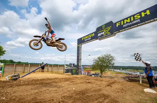 🏁450 Overall🏁 6th - @Haiden Deegan  8th - @Cooper Webb  🏁250 Overall🏁 1st - @Cole Davies  6th - @Cdudney40  9th - @kaydenminear  10th - @natethrasher41  15th - Michael Mosiman 17th - @Landen Gordon  🏁SMX Next Overall🏁 1st - @Cw26  Photos by Octopi Media 