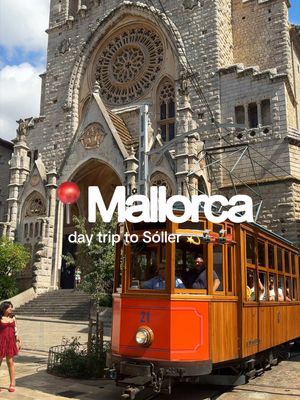 🚂💫 Easily my favorite things I’ve done in #Mallorca ! Day trip to #Soller on a 1912 vintage train… a must add to your Mallorca itinerary 🇪🇸 #spain #Mallorcatravel #Sollertrain 