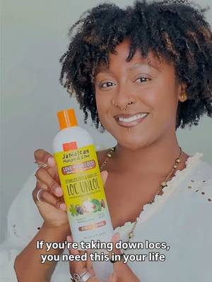 Removing locs takes time, but the right products can help make the process more manageable 👏🏾 In this transformation 💛@hippierie carefully worked through each loc. Loc Un Loc helps soften and condition the hair, making detangling easier and supporting a smoother loc removal process. 🙌🏾