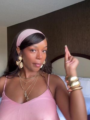 just like magiccc🪄I keep shedding a tear every time i watch these videos back the atlanta night one show ATE @arianagrande #eternalsunshine @Team Ariana @Rem Beauty #eternalsunshinetour #concerttransition 