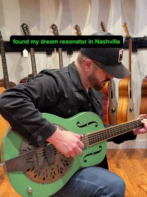 from a wild 36 hours in Nashville. my first Mule resonator, and it won’t be the last. thank you @NatMyersYall for putting me onto them 🫶  #dobro 